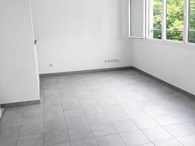 MONTPELLIER CELLENEUVE T2 AVEC TERRASSE PARKING VENDU LIBRE
