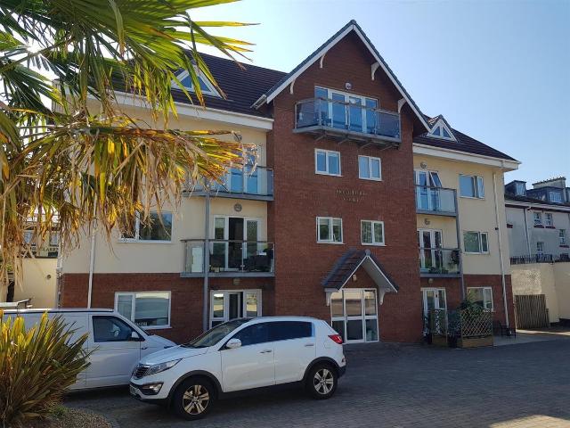 Montpellier Crescent, Wallasey CH45, 2 bed flat to rent, £795 pcm | PrimeLocation