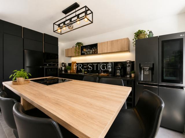 Montpellier Estanove Pas du Loup Dernier étage avec terrasse et garage au sein d'une résidence récente