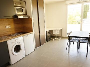 MONTPELLIER FAC DE PHARMACIE STUDIO MEUBLE TERRASSE PKG EN SOUS SOL