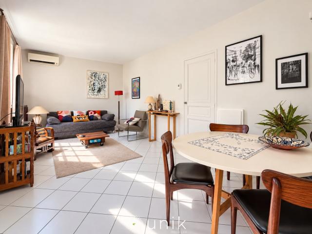 MONTPELLIER LES ARCEAUX, MAISON DE CHARME + T2 INDEPENDANT AVEC JOLI JARDIN ET GARAGE