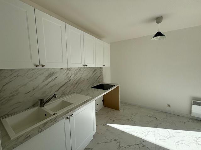 Montpellier Port Marianne Richter Bel F3 SH: 72m2 avec Terrasse Cave et Parking
