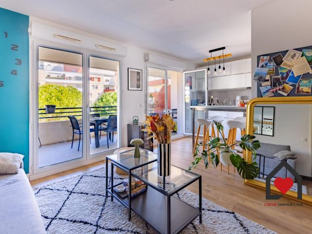 Montpellier Port Marianne T2 Etage Eleve Terrasse 23m². 39m² Montpellier