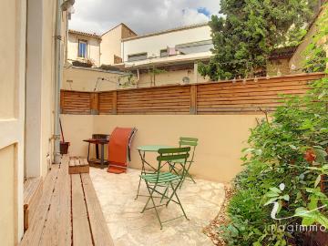 MONTPELLIER QUARTIER GARE STUDIO AVEC COIN CHAMBRE ET COUR