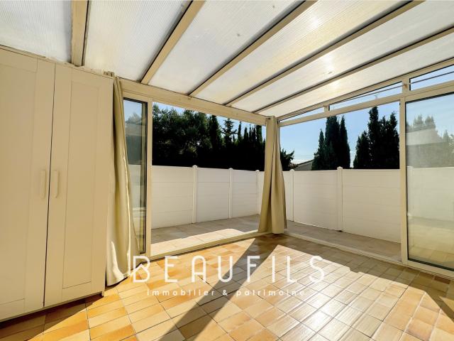 Montpellier. Studio dernier étage avec terrasse & véranda