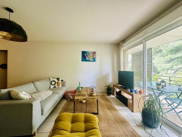 MONTPELLIER SUD OUEST T3 DE 75M2 AVEC TERRASSE DE 20M2, DOUBLE GARAGE, SECTEUR PRISE A 100M DU TRAM