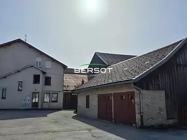 Montperreux 25160 Achat / Vente appartement 6 pièces t6 parking