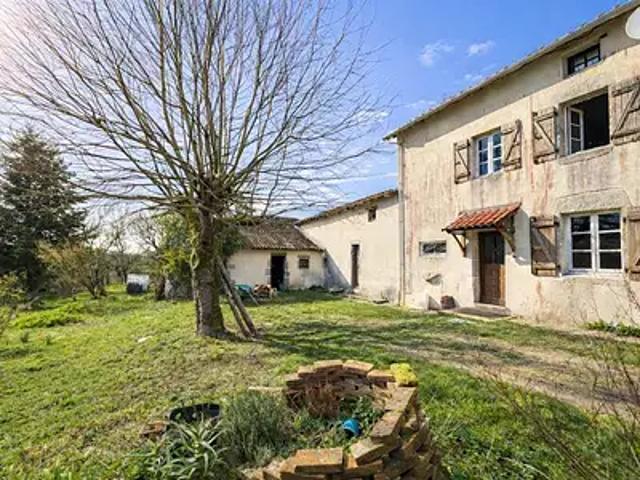 Montrol Sénard 87330 Achat / Vente maison 3 pièces t3 au dernier étage parking