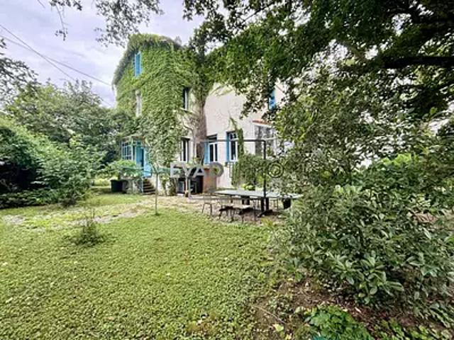 Montrond les Bains 42210 Achat / Vente maison 10 pièces t10 piscine terrasse