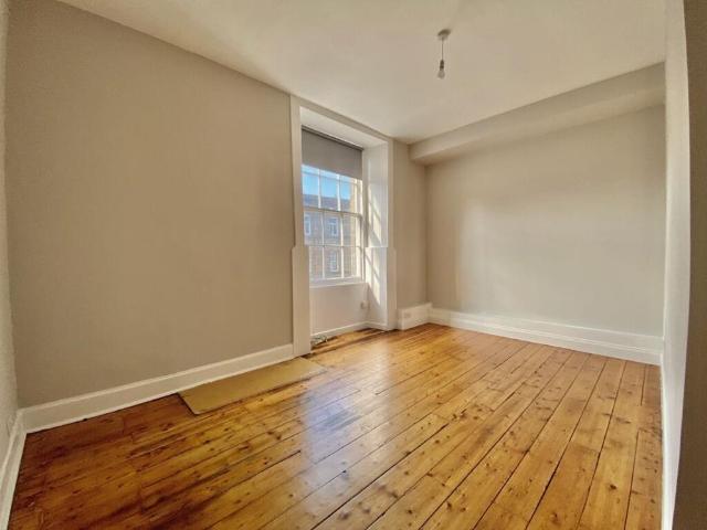 Montrose Terrace, Edinburgh, EH7 5DL