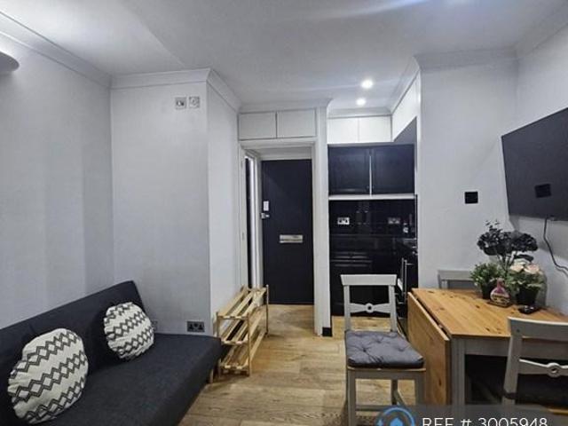 Montrose Court, London, SW7 1 bed flat to rent £2,200 pcm £508 pw