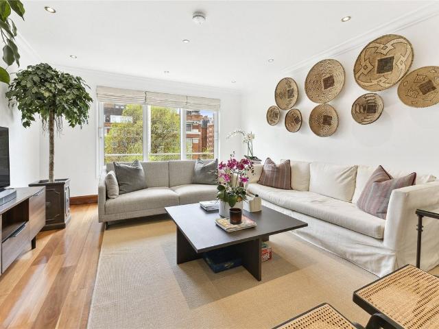 Montrose Court, Princes Gate SW7, 2 bed terraced house to rent, £5,200 pcm | PrimeLocation