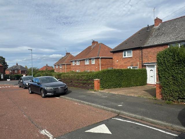Montrose Crescent, Gateshead NE9, 3 bed semi detached house to rent, £900 pcm | PrimeLocation