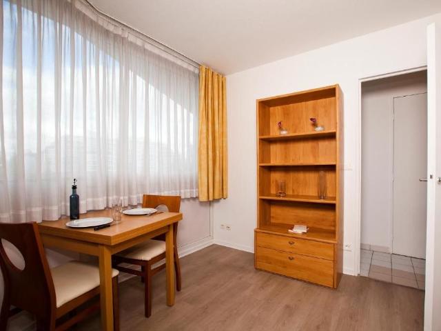 Montreuil Saint Mandé Tranquil 1 BR apartment near Bois de Vincennes and Parc Floral