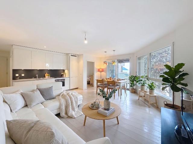 Montreux – Territet – Moderne Wohnung mit Balkon, Seeblick und Innenparkplätzen