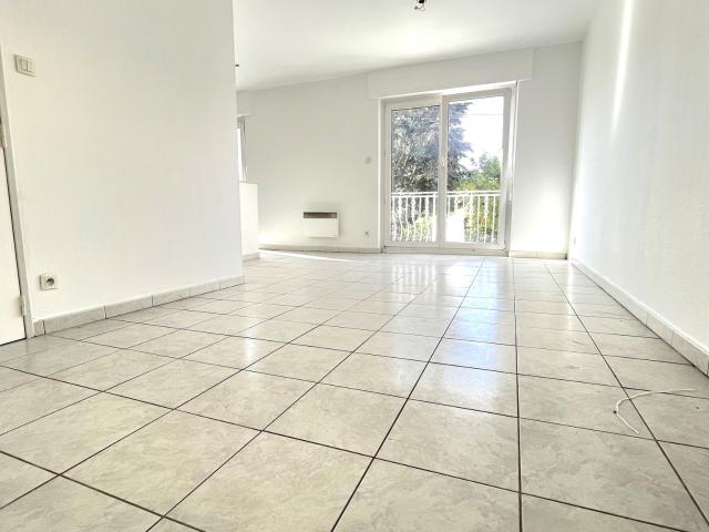 MONTREUX CHATEAU 44 Rue Georges Helminger: Réf LB4356