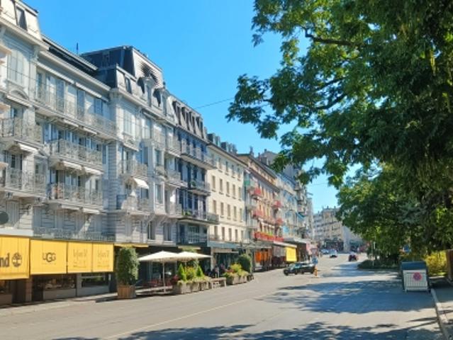MONTREUX GEGENÜBER DEN KAIS AUSSERGEWÖHNLICHE ZEITGENÖSSISCHE WOHNUNG – 4,5