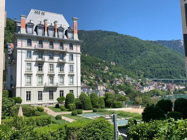 MONTREUX, IN DER ERSTEN REIHE – Eine emblematische Adresse mit Blick auf den Genfersee