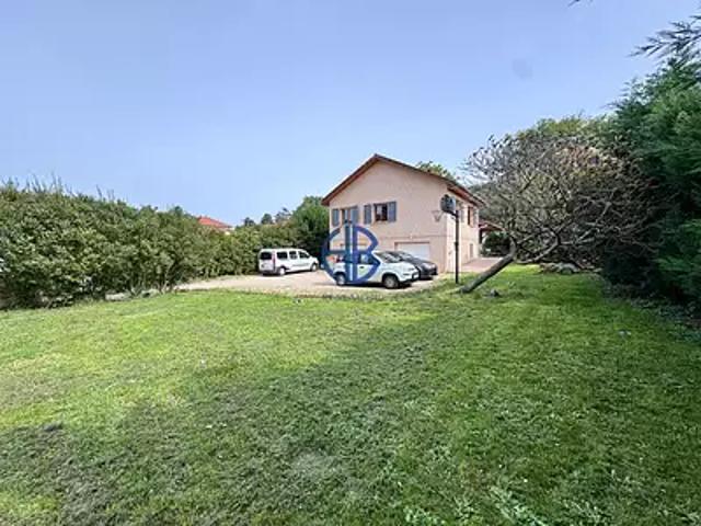 Montrevel 38690 Achat / Vente maison 5 pièces t5 au dernier étage