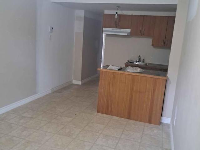 Montréal – 1 Bed Apartment in Lasalle for rent – Avenue Dupras