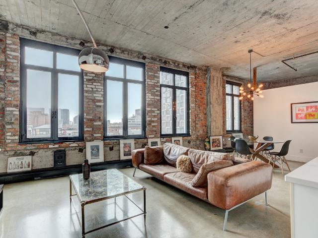 Montreal Furnished Condo for Rent New York Style 2 Bedroom Suite with City View in Historic Printing Building