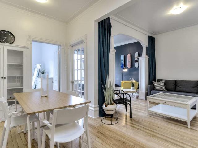 Montreal Furnished Apartment Rental in Plateau Mont Royal Elegant 1 Bed, 1 Bath with Balcony in Excellent Neighborhood