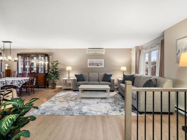Montreal Furnished House for Rent Spacious 4 Bedroom Family Home with Double Garage in Ste Anne De Bellevue