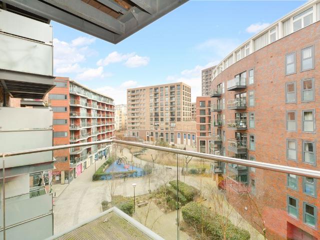 Montreal House, Surrey Quays Road SE16, 1 bed flat to rent, £2,100 pcm | PrimeLocation