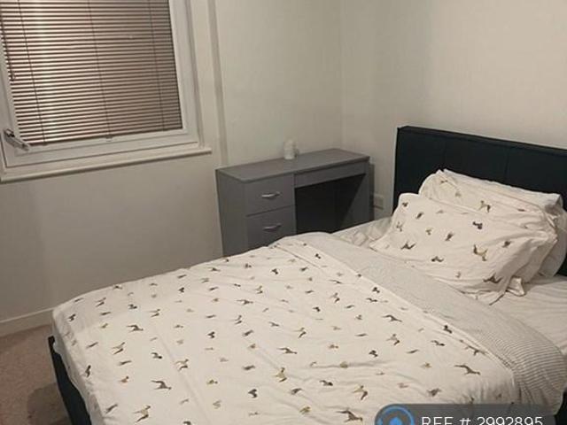 Montrell Road, London, SW2 2 bed flat to rent £2,300 pcm £531 pw