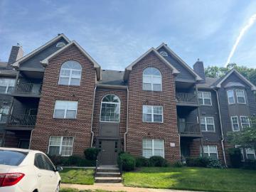 Monument Court