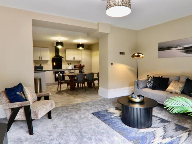 Monarch House WF1, 2 bed flat to rent, £1,250 pcm | PrimeLocation