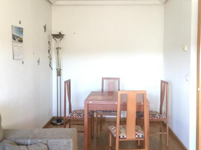 MONCASA ALQUILA PISO DE VPO