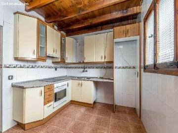 MONCASA VENDE CASA EN NAVA DEL REY