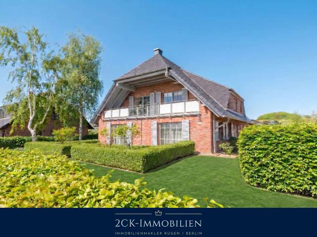 Mönchgut: Zukunftssicheres Familien und Ferienhaus mit autarker Technik & Boddenblick, PV, Erdwärme