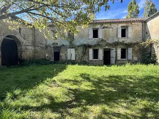 Moncrabeau 47600 Achat / Vente maison 4 pièces t4 au dernier étage