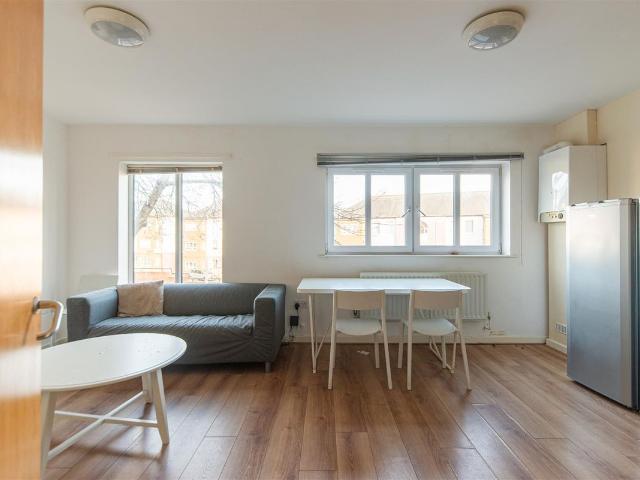 Monday Crescent, City Centre, Newcastle Upon Tyne NE4, 5 bed shared accommodation to rent, £1,625 pcm | PrimeLocation