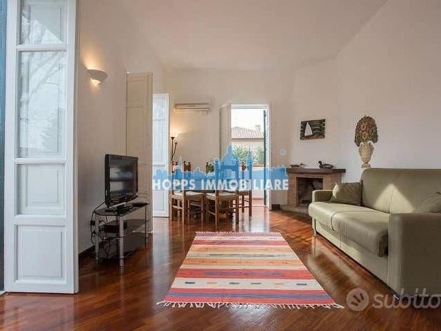 MONDELLO VIALE GALATEA appartamento MQ.120 P. 1°