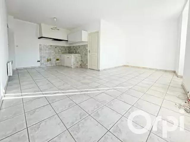 Mondragon 84430 Location appartement 1 pièce t1