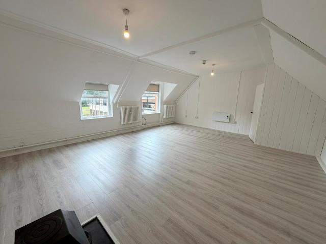 Mongewell, WALLINGFORD 2 bed flat to rent £1,400 pcm £323 pw