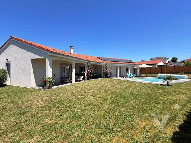 MONISTROL/LOIRE PLAIN PIED 177m² / PISCINE / GARAGE DOUBLE / TERRASSE