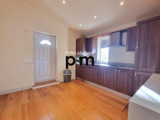 Monkfrith Way, London, N14 5ND, United Kingdom | 2 bed apartment for rent #108868507 | Rentberry