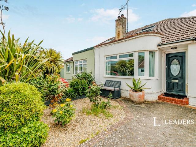 Monks Avenue, Lancing, West Sussex, BN15 Studio to rent £850 pcm £196 pw