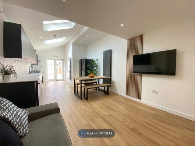 Monks Road, Coventry CV1, 5 bed terraced house to rent, £3,000 pcm | PrimeLocation