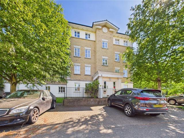 Monkwood Close, Romford RM1, 2 bed flat to rent, £1,750 pcm | PrimeLocation