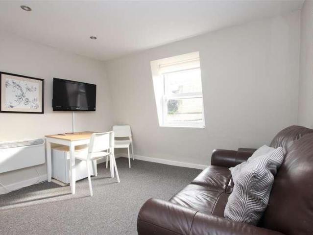 Monmouth Court, Bath, BA1