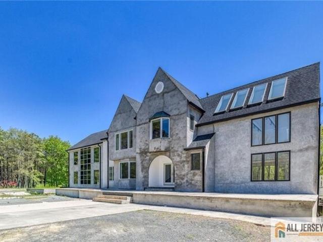 Monmouth Rd, Freehold, Home For Sale