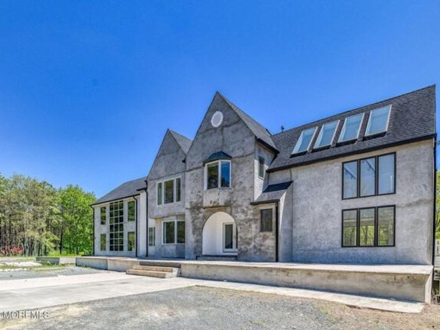 Monmouth Rd, Freehold, Home For Sale