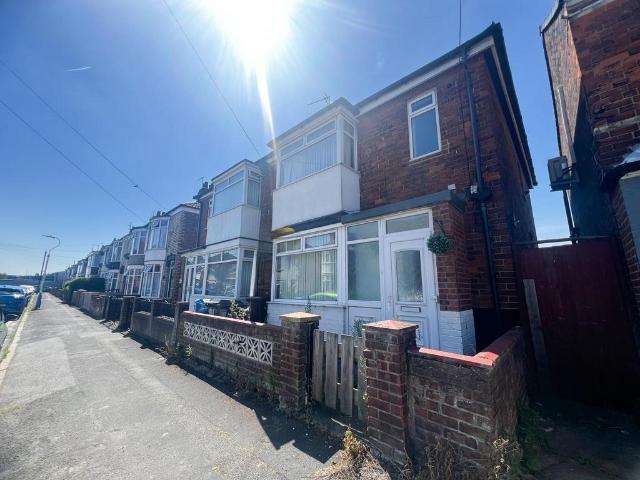 Monmouth Street, HULL 3 bed semi detached house to rent £825 pcm £190 pw