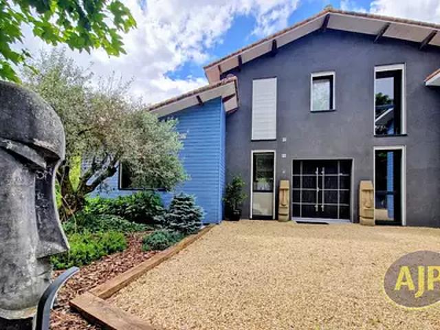 Monnières 44690 Achat / Vente maison 6 pièces t6 au dernier étage terrasse
