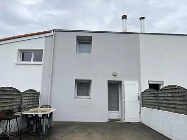 Monnières 44690 Location maison 3 pièces t3 terrasse parking